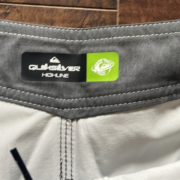 Quicksilver Surfsilk Panel 20” Boardshorts - Picture 9 of 15